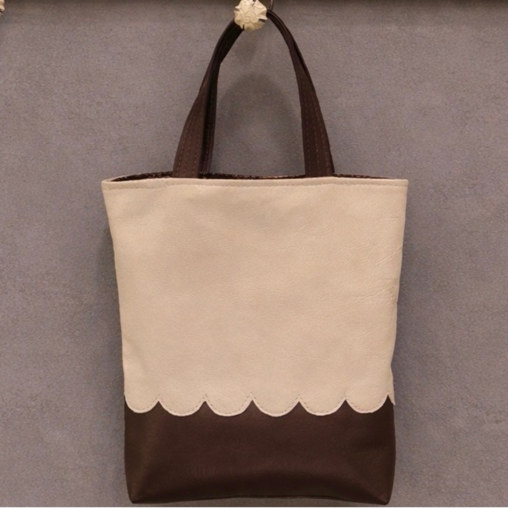 Used leather tote bag
